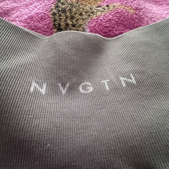 NVGTN SEAMLESS (NWOT) LEGGINGS - Picture 5 of 5